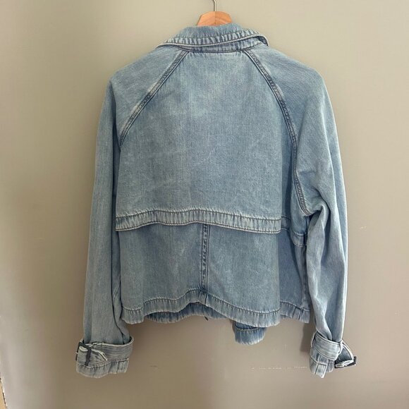 Torrid Cropped Denim Trench -Size 0 - 100% cotton - Soft & Drapey - Picture 5 of 8